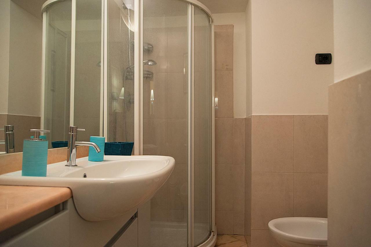 Elegant Apartment In Sant'Ambrogio Milan Bagian luar foto