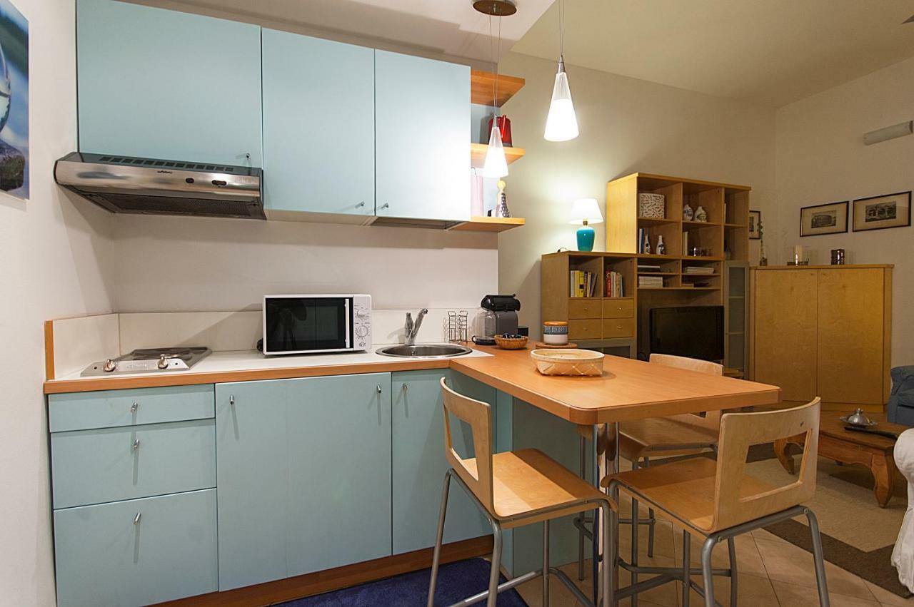 Elegant Apartment In Sant'Ambrogio Milan Bagian luar foto