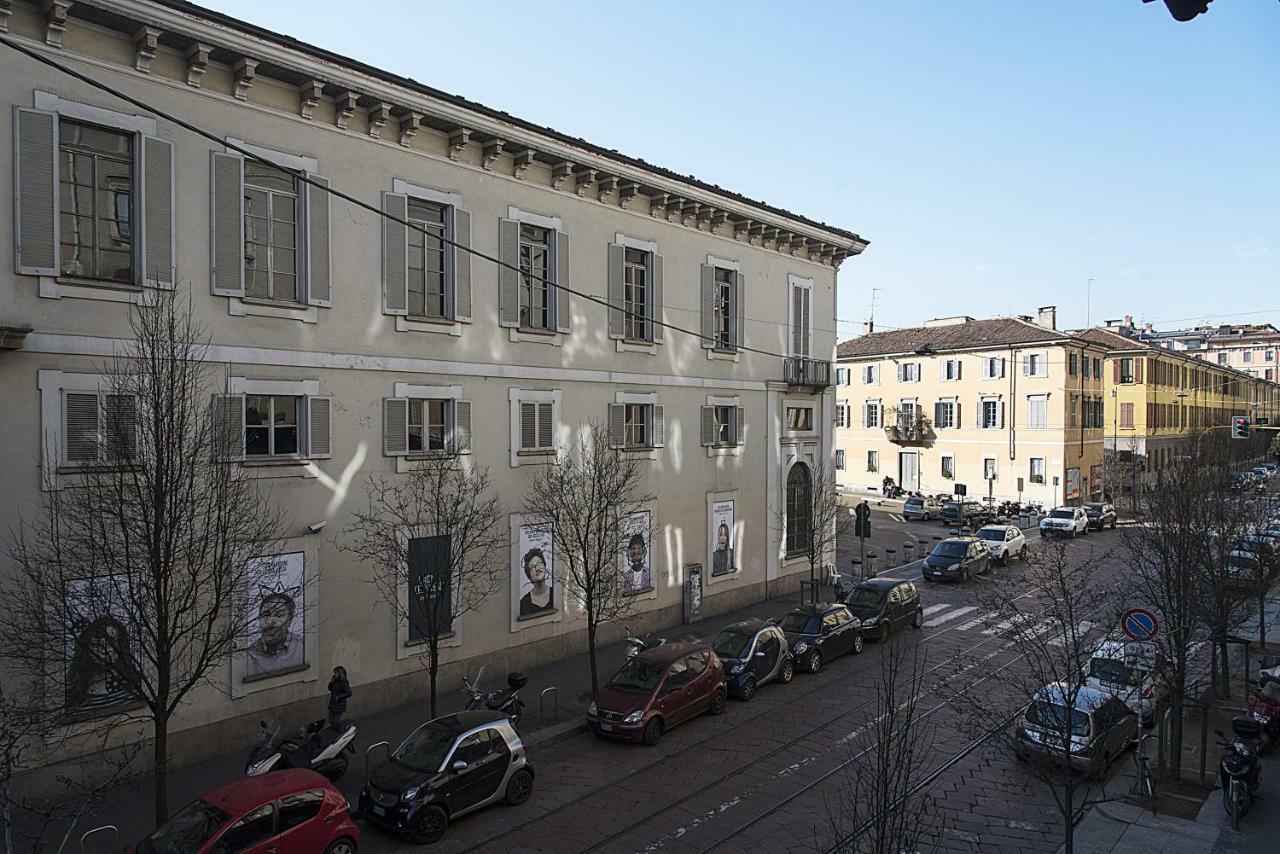 Elegant Apartment In Sant'Ambrogio Milan Bagian luar foto